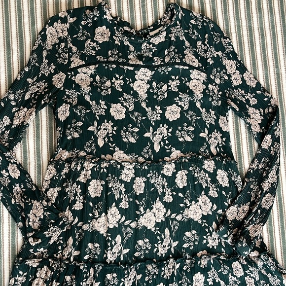 Knox Rose Women’s floral Green & Tan long sleeve tiered dress size M - Picture 2 of 11